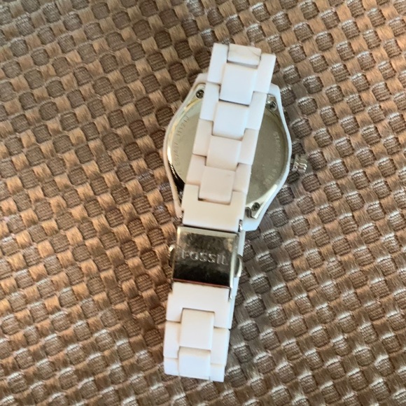 Women’s Fossil Watch - Picture 3 of 8